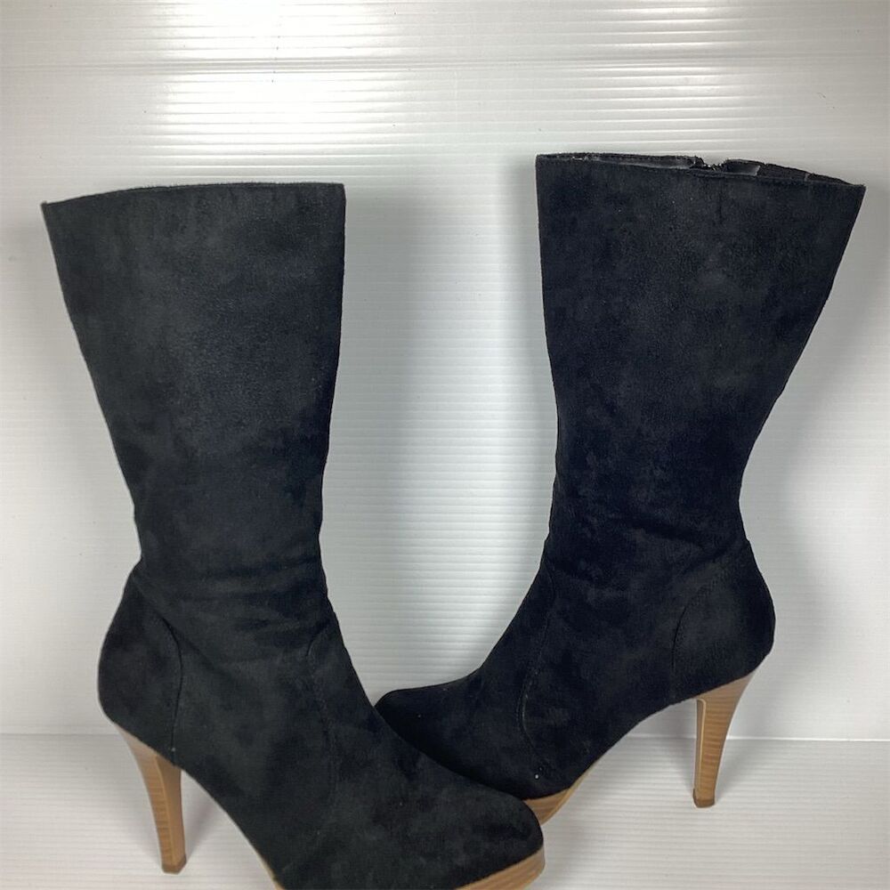 Qupid women’s Black Knee High Heeled Boots Size 9 Zip Closure